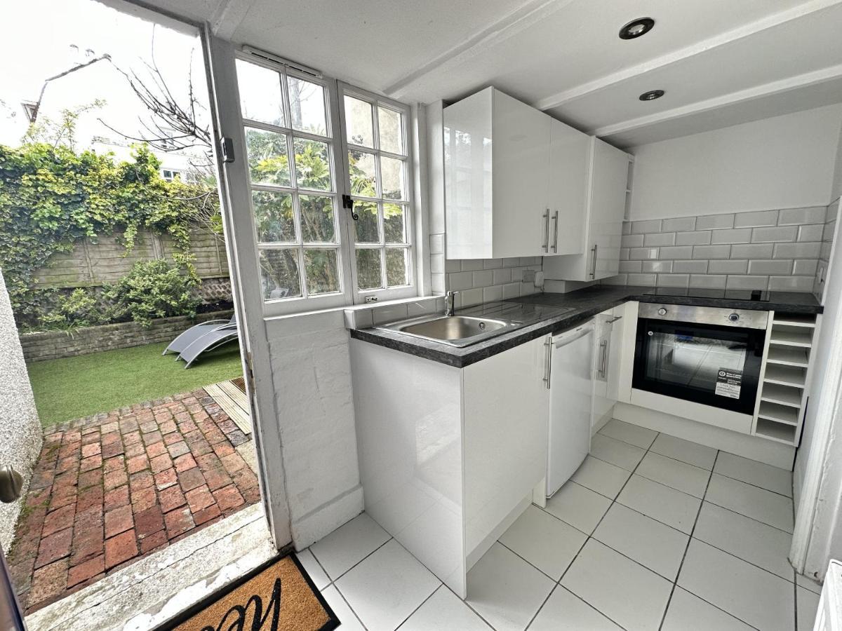 Amazing Apartment, Private Garden, Off Street Parking ブライトン エクステリア 写真
