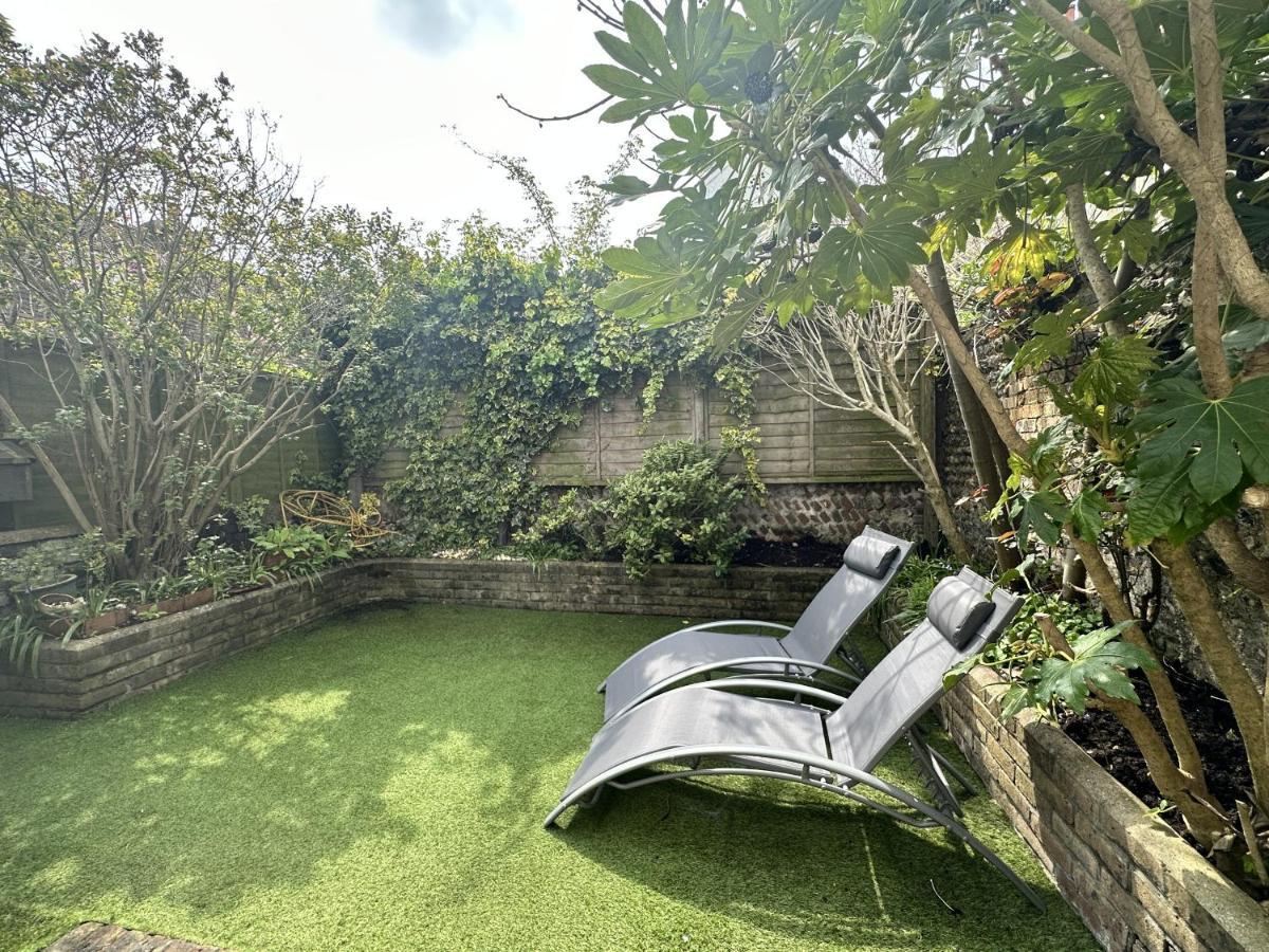 Amazing Apartment, Private Garden, Off Street Parking ブライトン エクステリア 写真